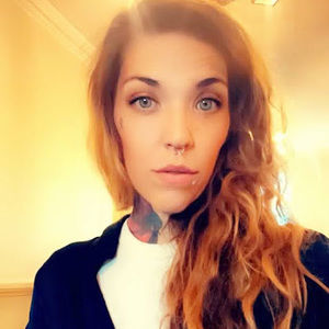 Meet your Posher, Rebecca